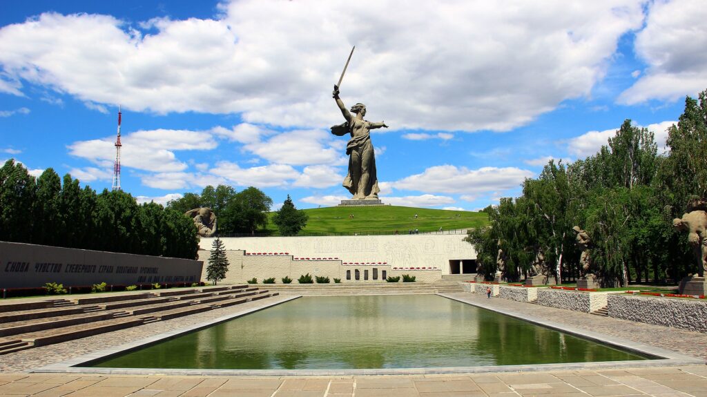 volgograd motherland monument