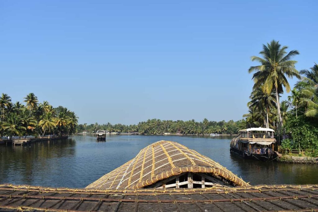 famous tourist places in Kerala